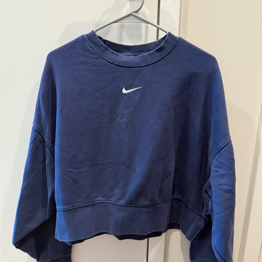 Nike Women's Navy Crewneck Sweatshirt